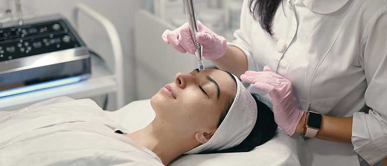 Skin & V. D. Specialist (Dermatology & Cosmetology) Baliram Hospital